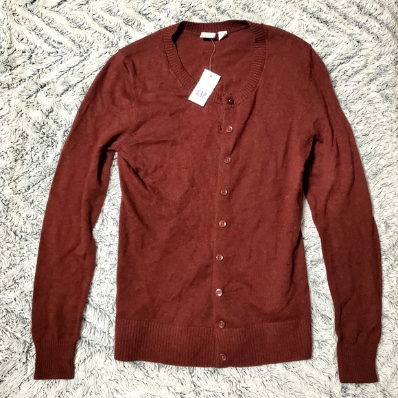 ❌❌❌SOLD❌❌❌                    BNWT GAP MAROON CARDIGAN - Picture 1 of 4